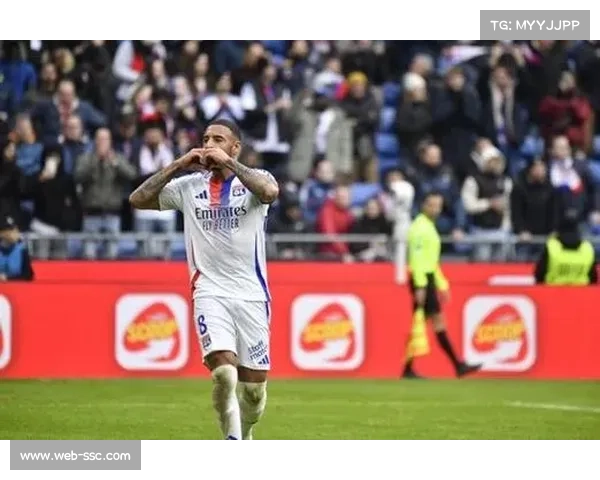 里昂2-0击败尼斯,取得各项赛事13连胜 里昂2-0击败尼斯,取得各项赛事13连胜